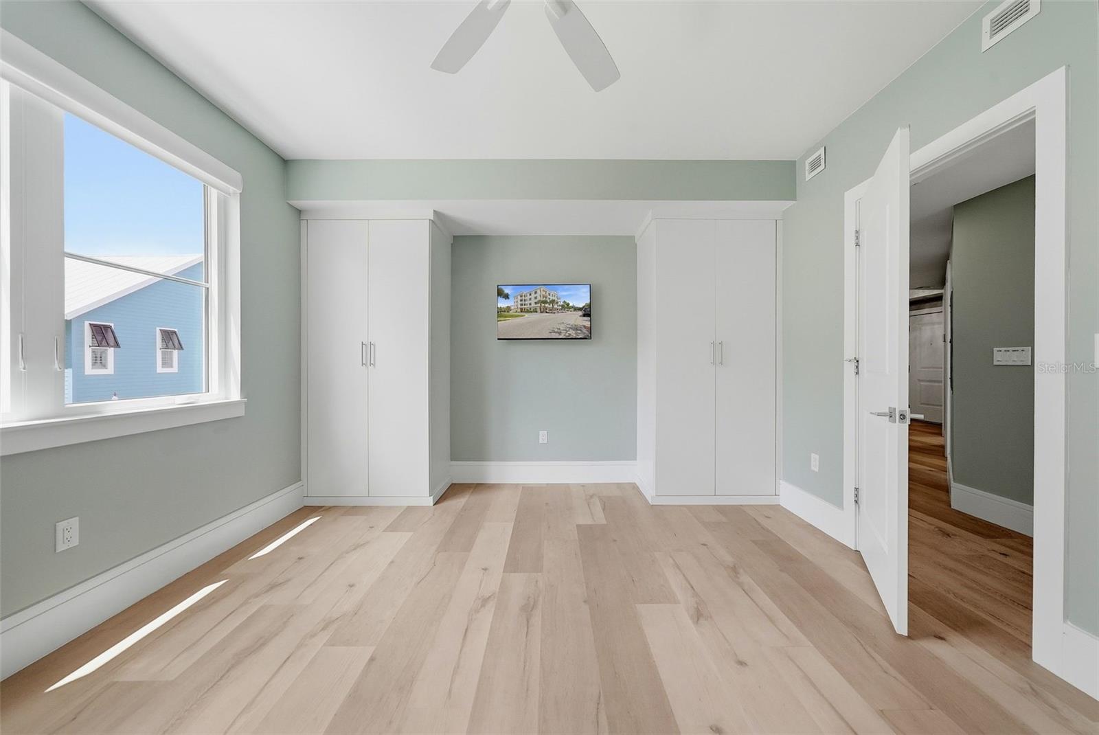 231 2ND ST S #202 — photo 39