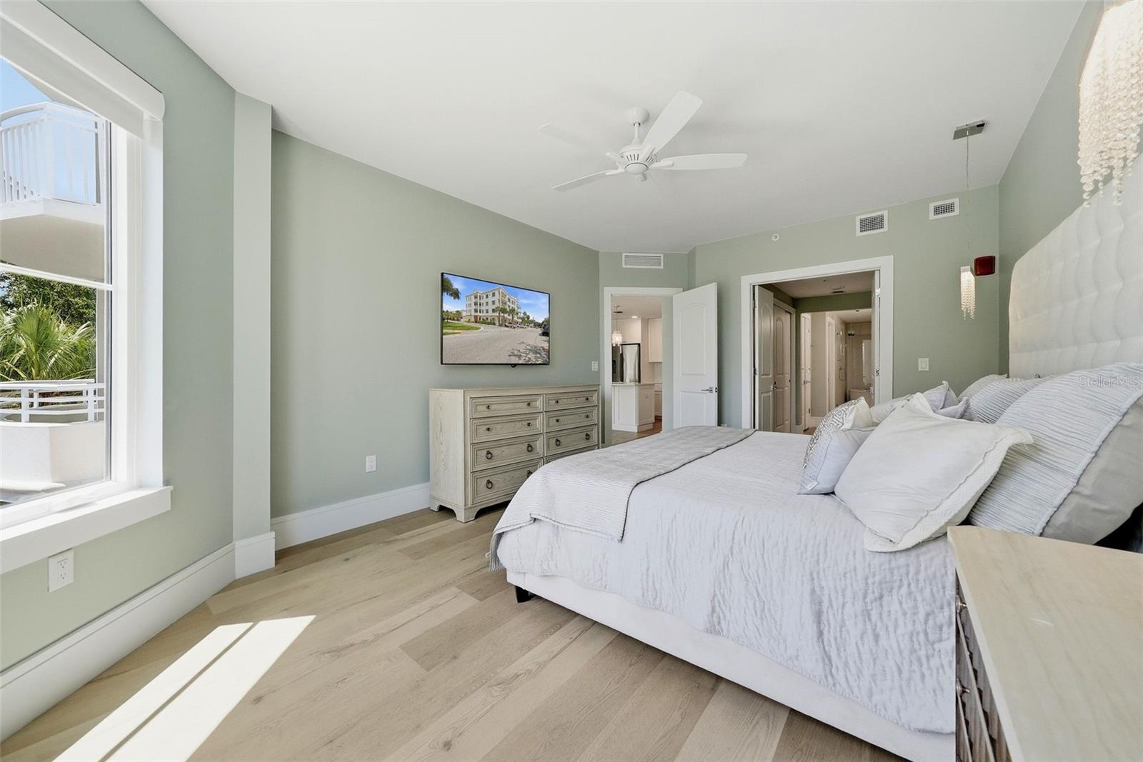 231 2ND ST S #202 — photo 27