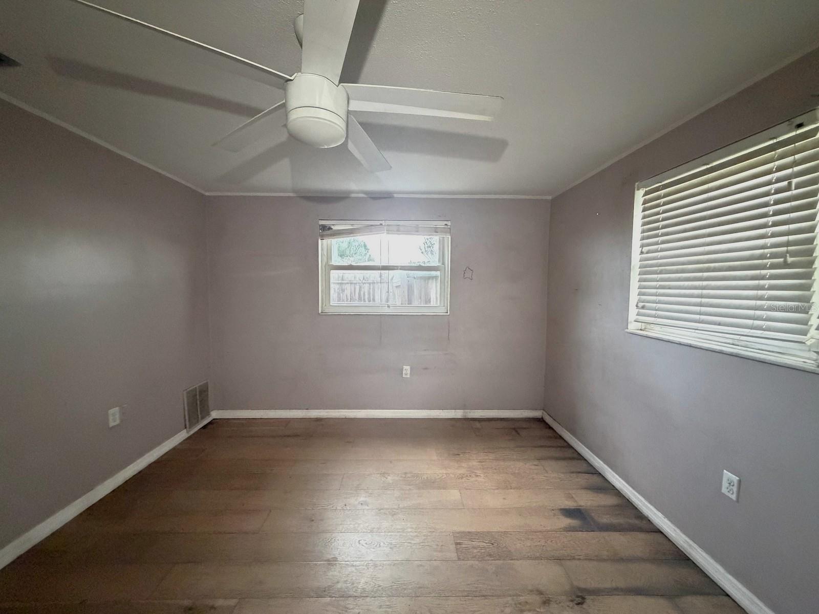 3221 ROXBURY DR — photo 17