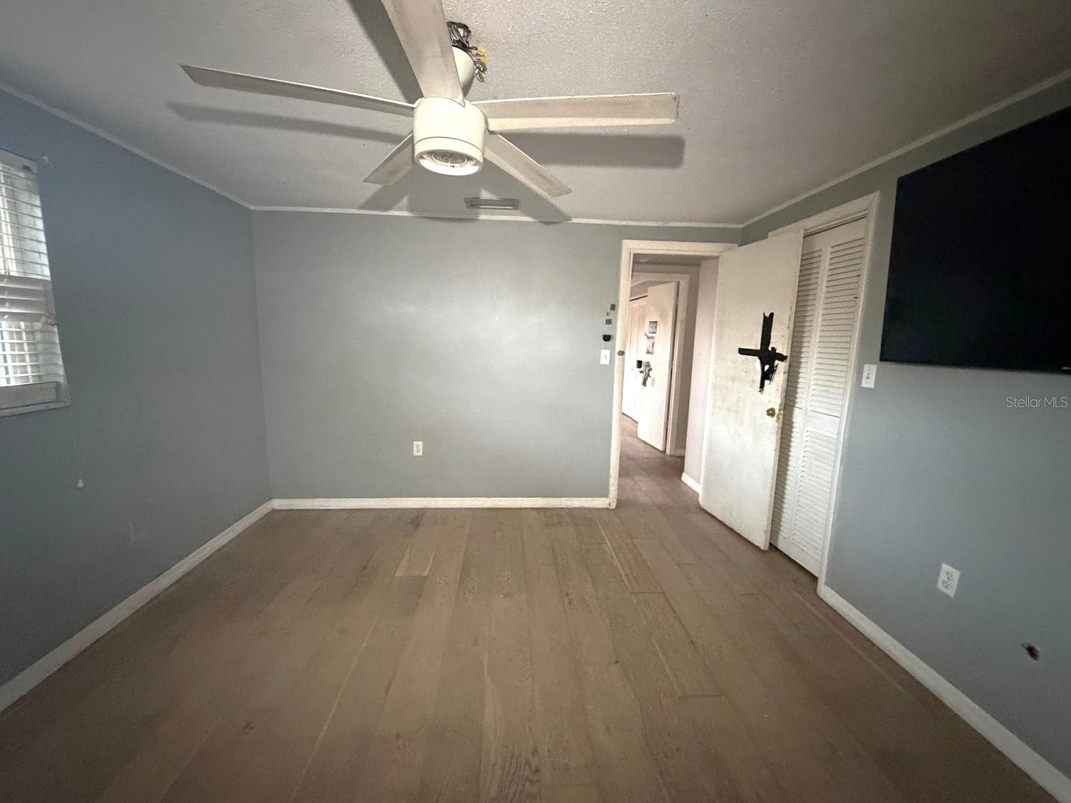 3221 ROXBURY DR — photo 18