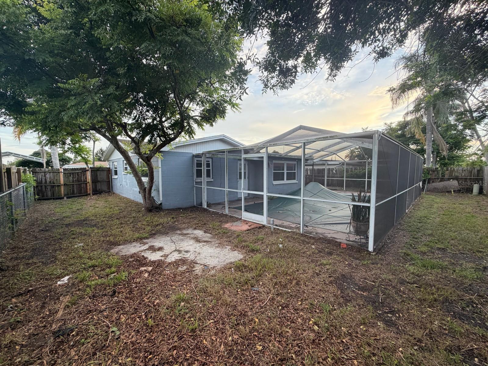 3221 ROXBURY DR — photo 12