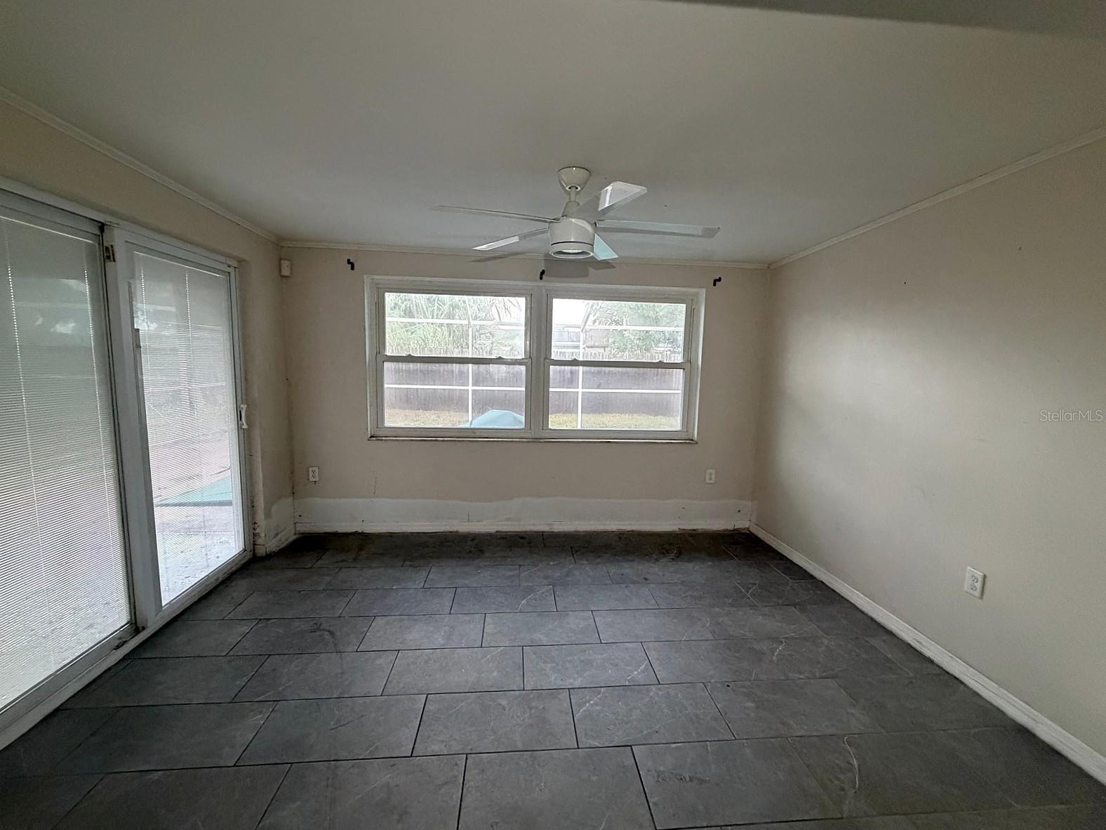 3221 ROXBURY DR — photo 13
