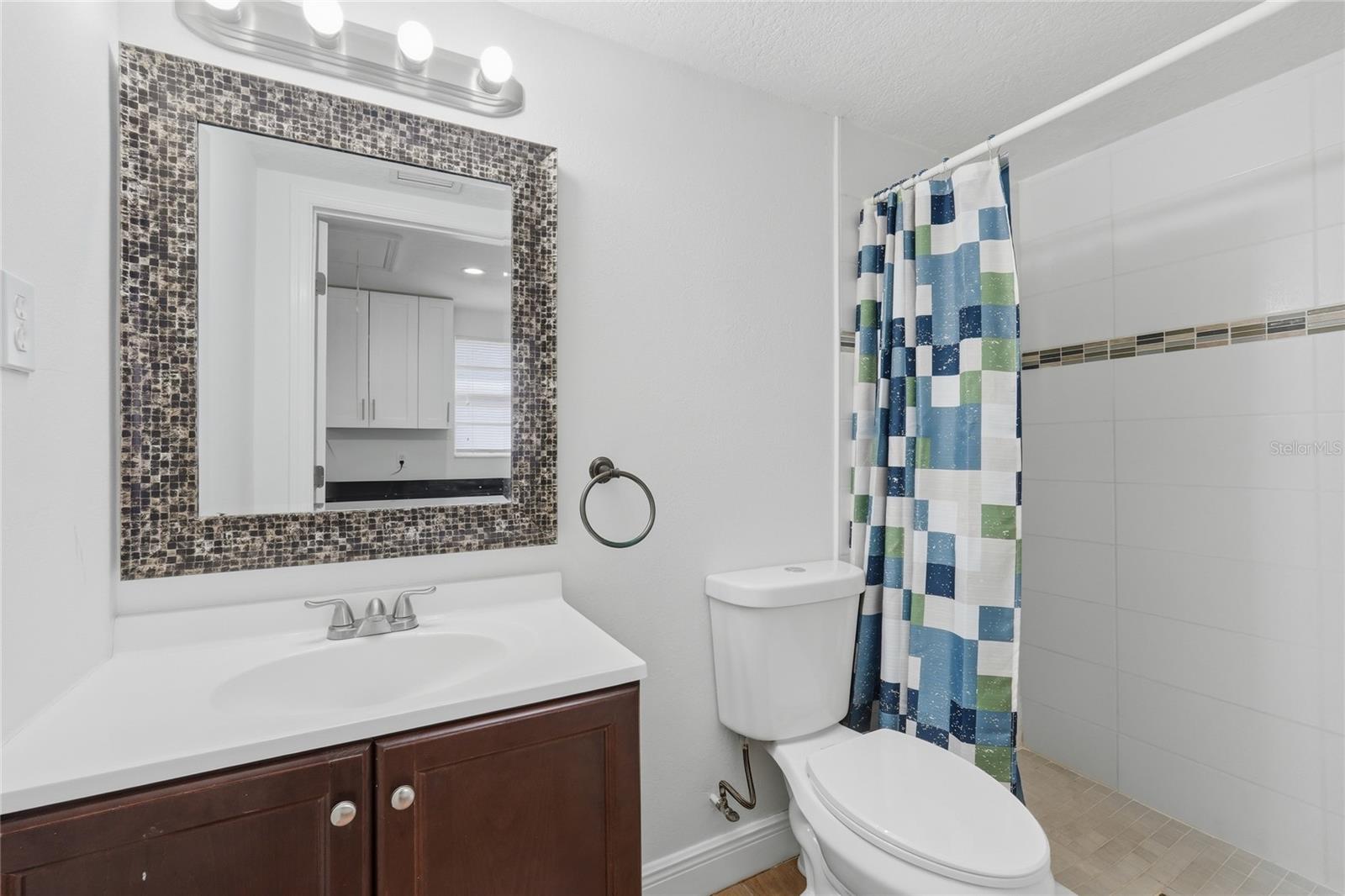 1909 W HANNA AVE — photo 21