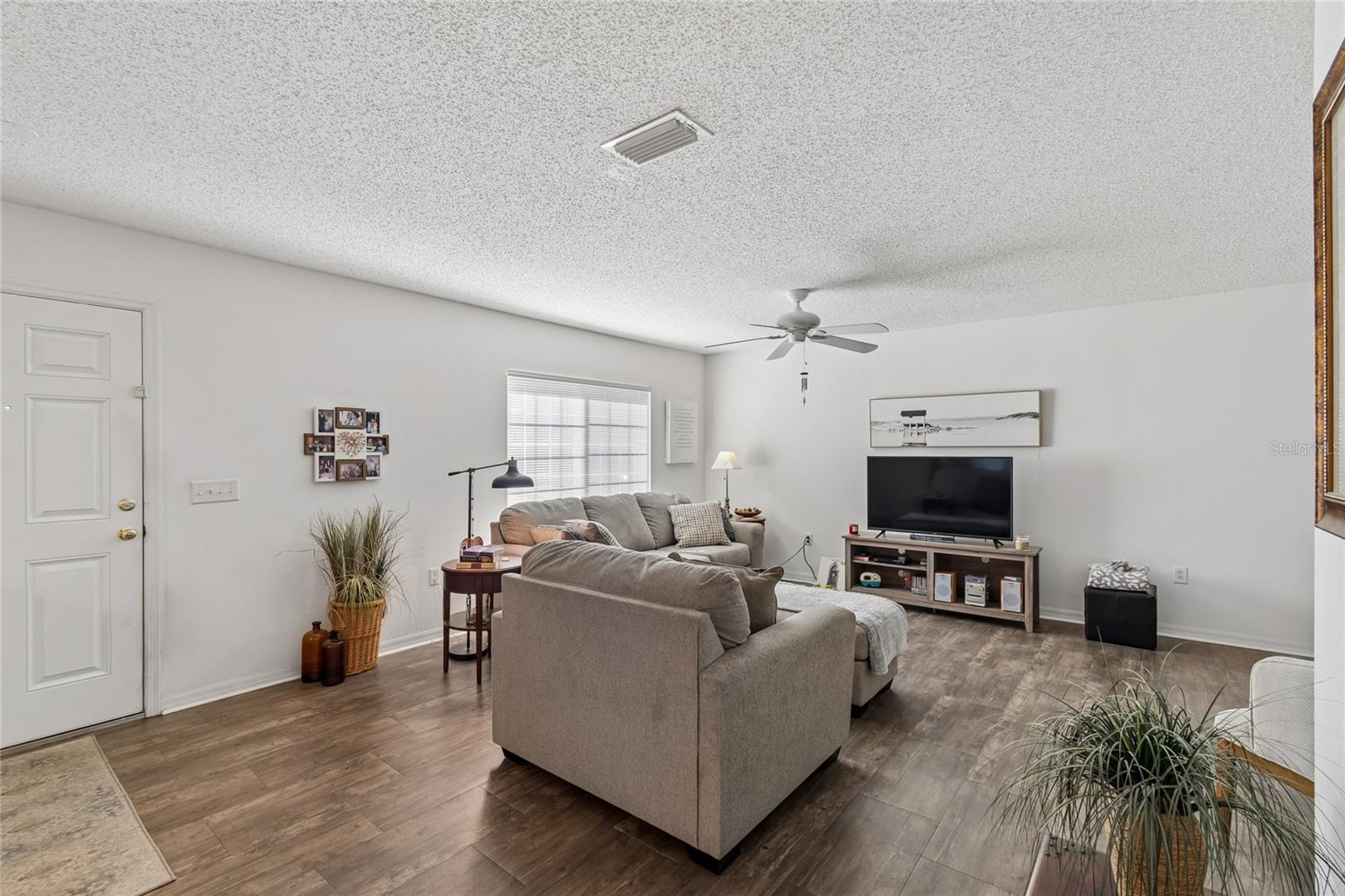 4009 DOLPHIN DR — photo 14