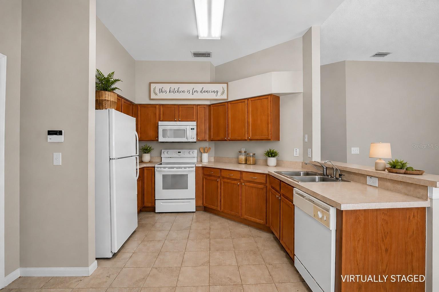 535 SCARLET MAPLE CT — photo 5