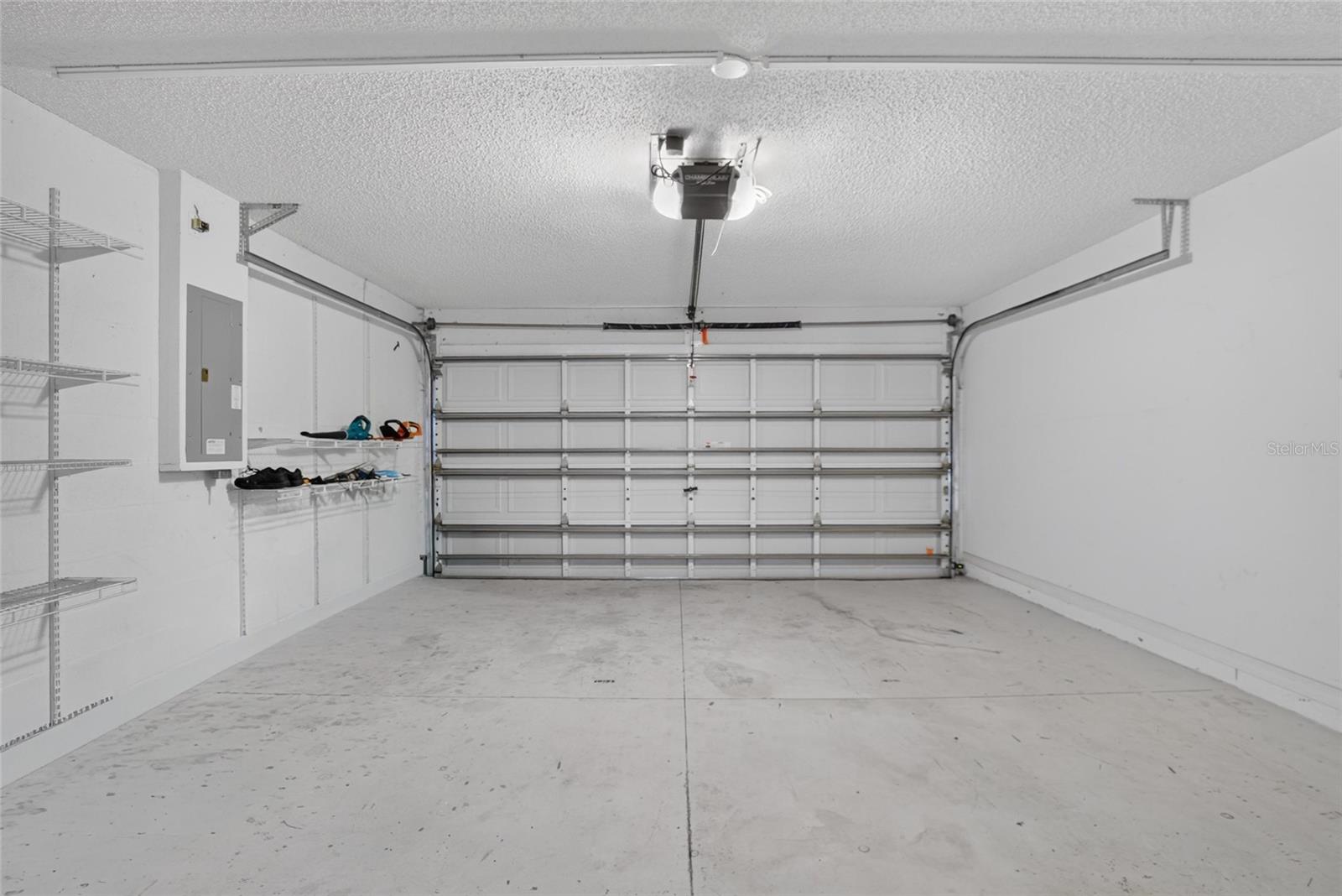 535 SCARLET MAPLE CT — photo 40