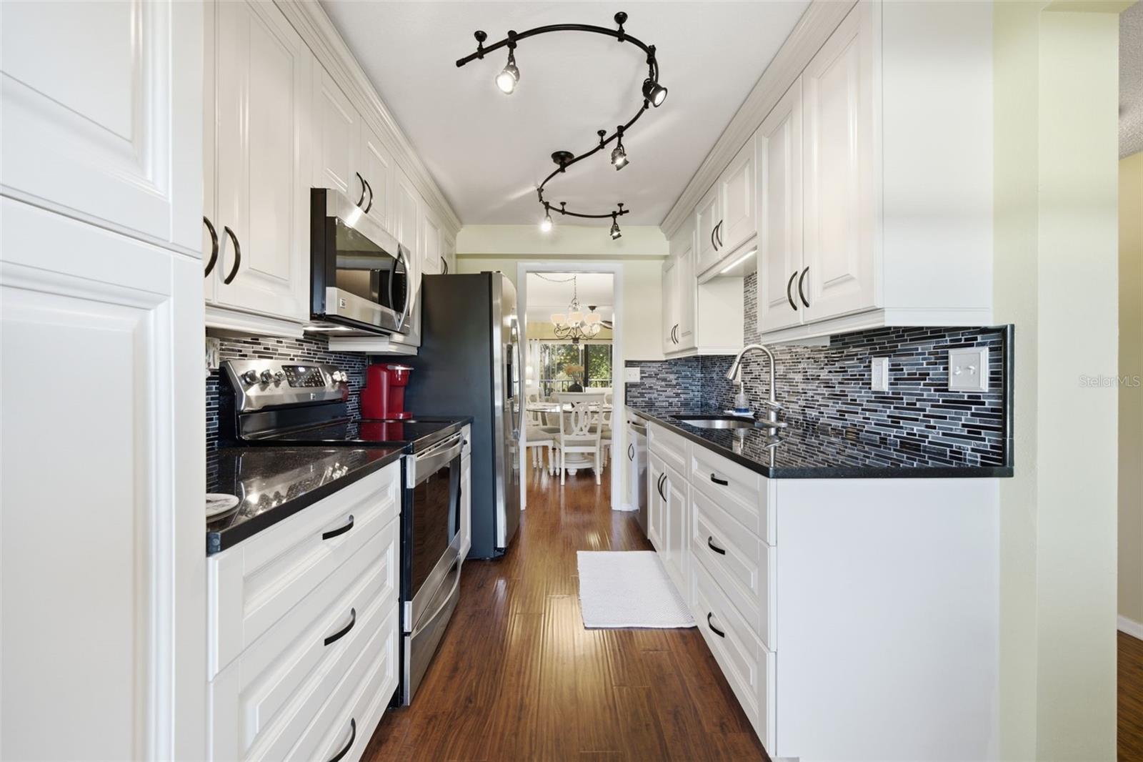 435 30TH AVE W #D206 — photo 7