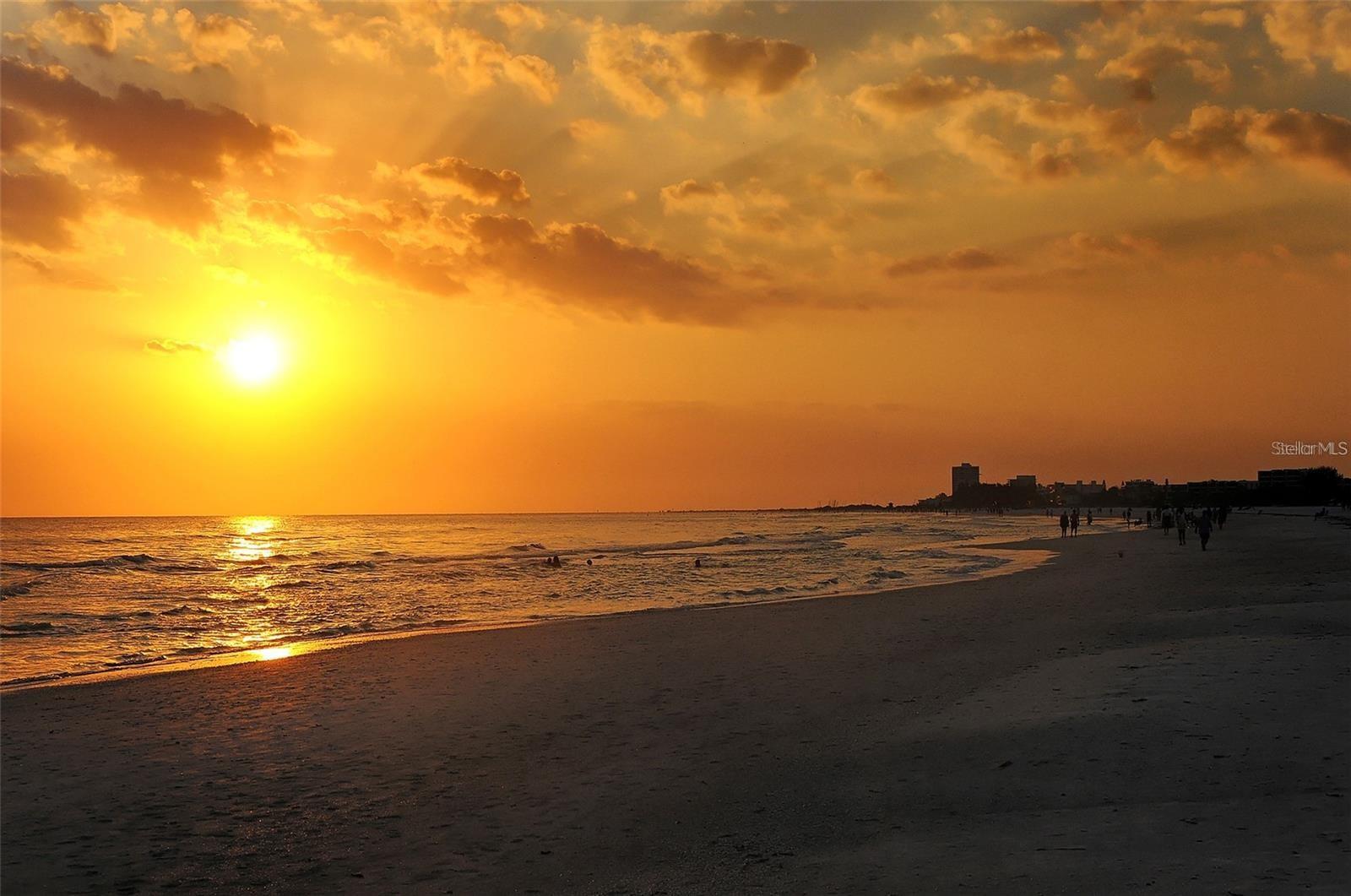 1300 N PORTOFINO DR #305 — photo 68