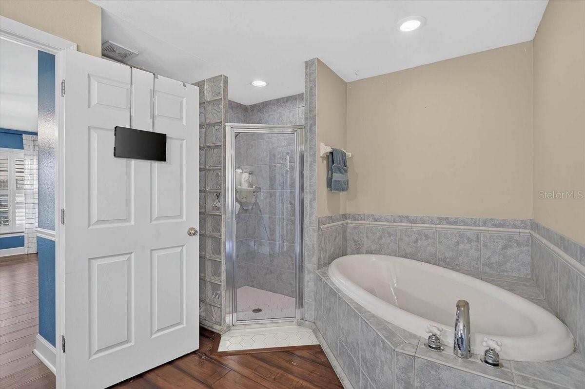8814 RIVERLACHEN WAY — photo 30