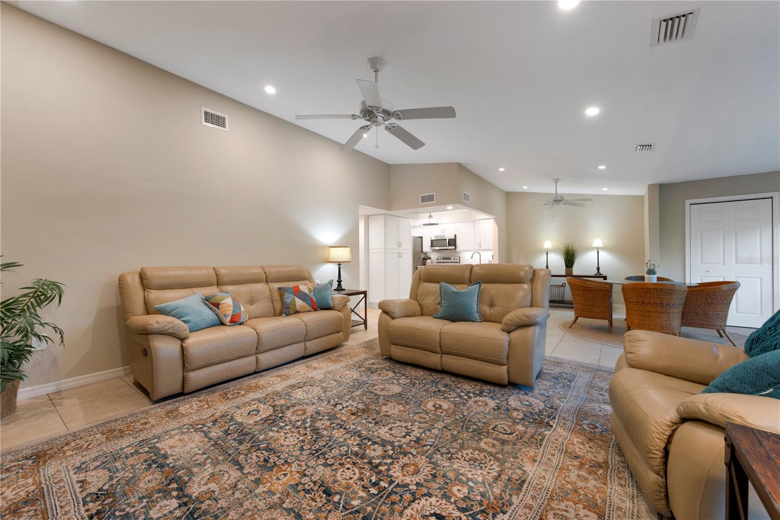 2756 CLUBHOUSE DR #202 — photo 8