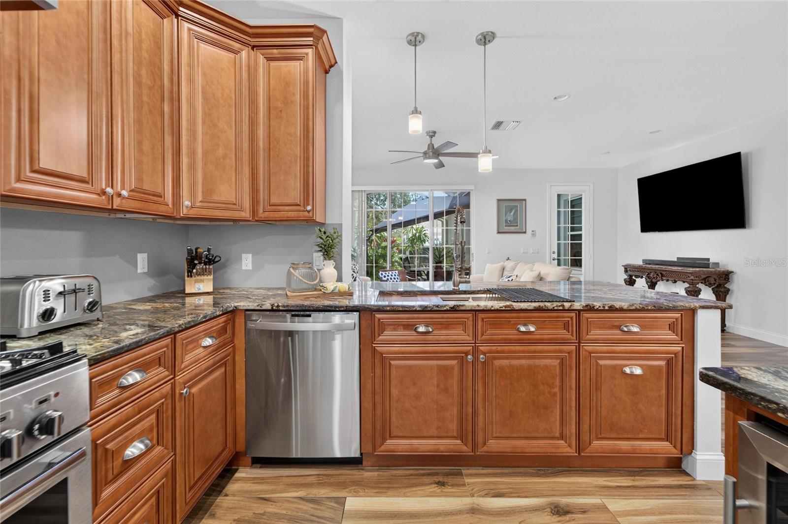 5318 GOLDEN ISLES DR — photo 24