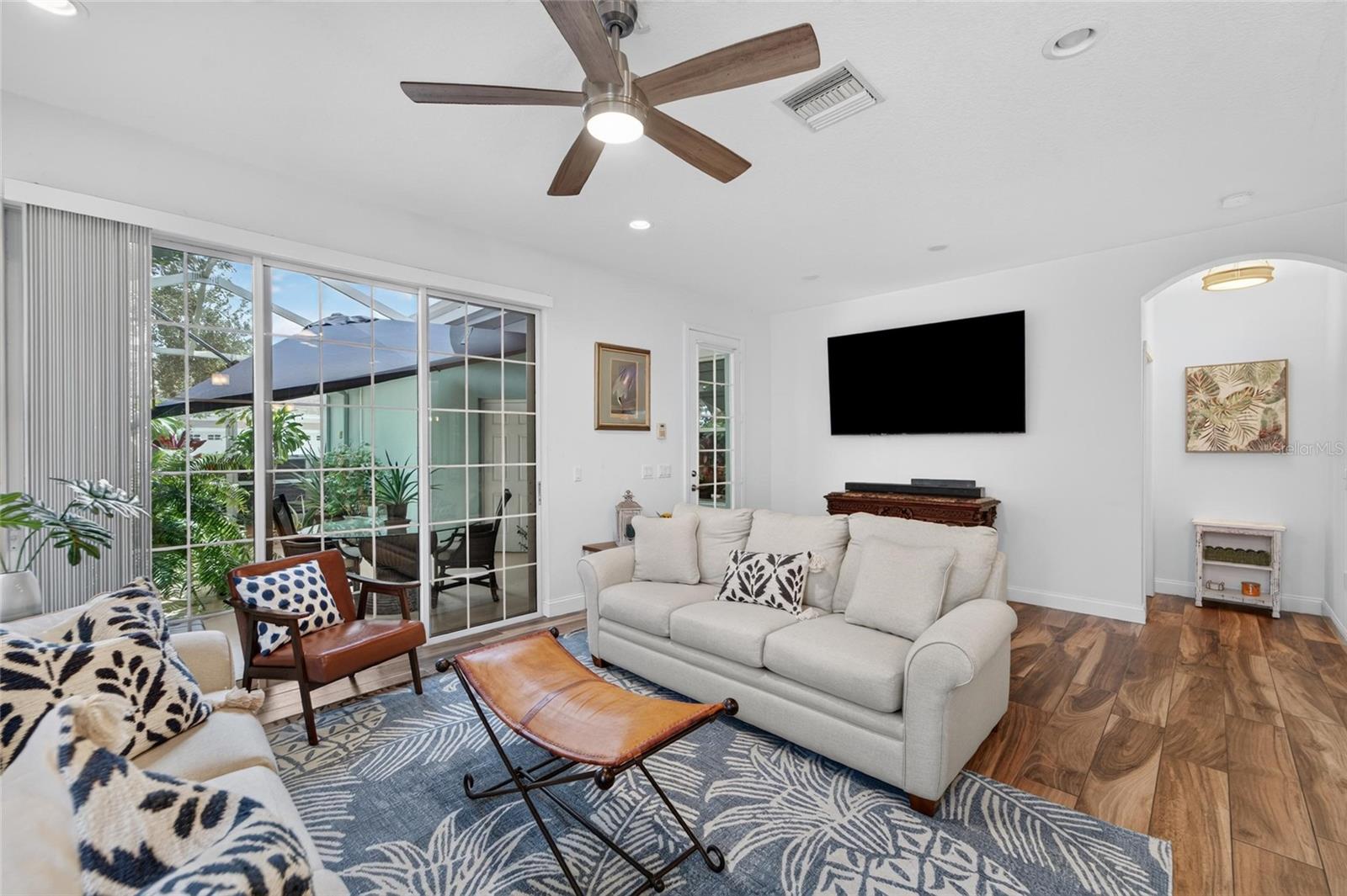 5318 GOLDEN ISLES DR — photo 14