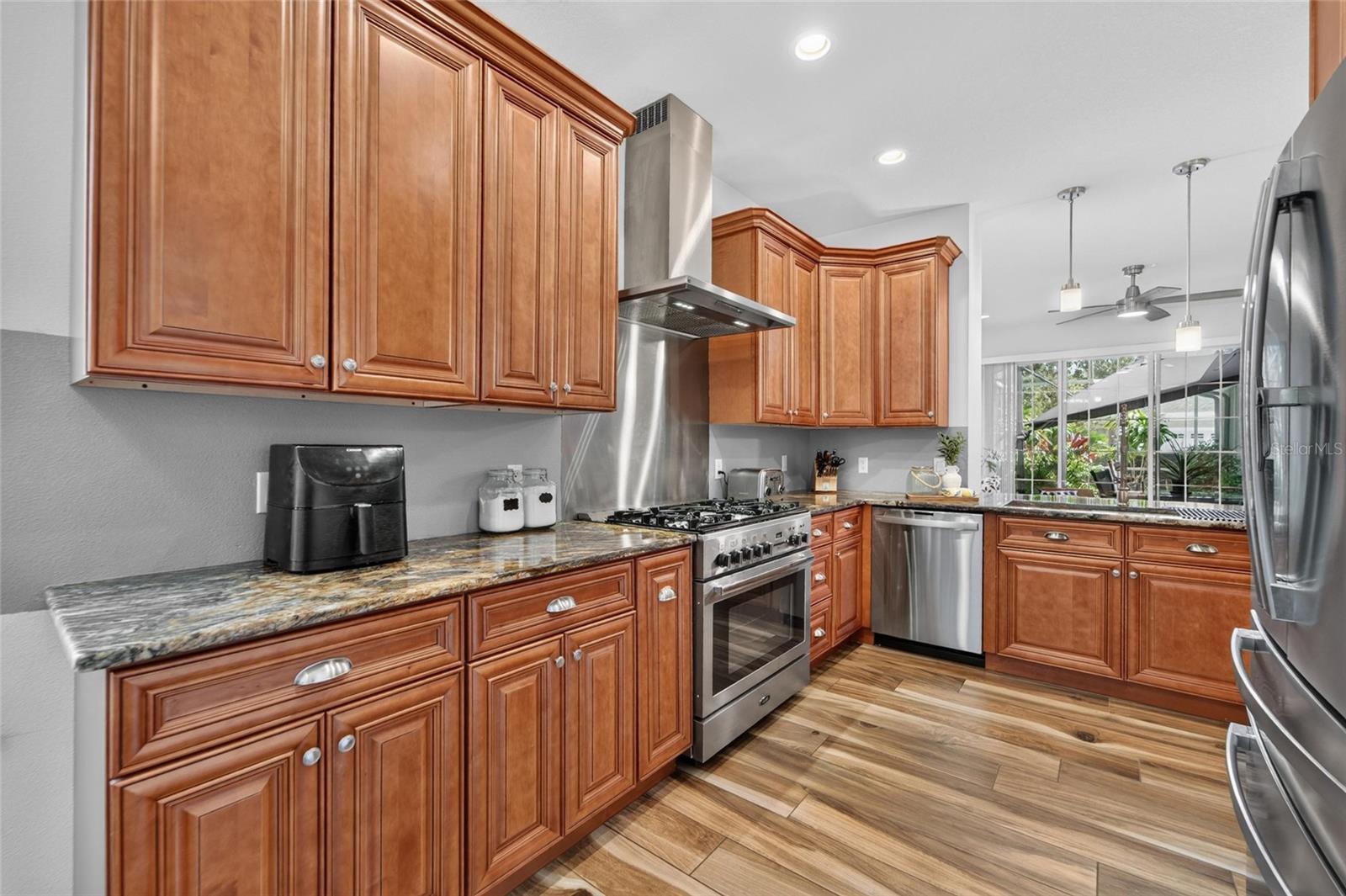 5318 GOLDEN ISLES DR — photo 6