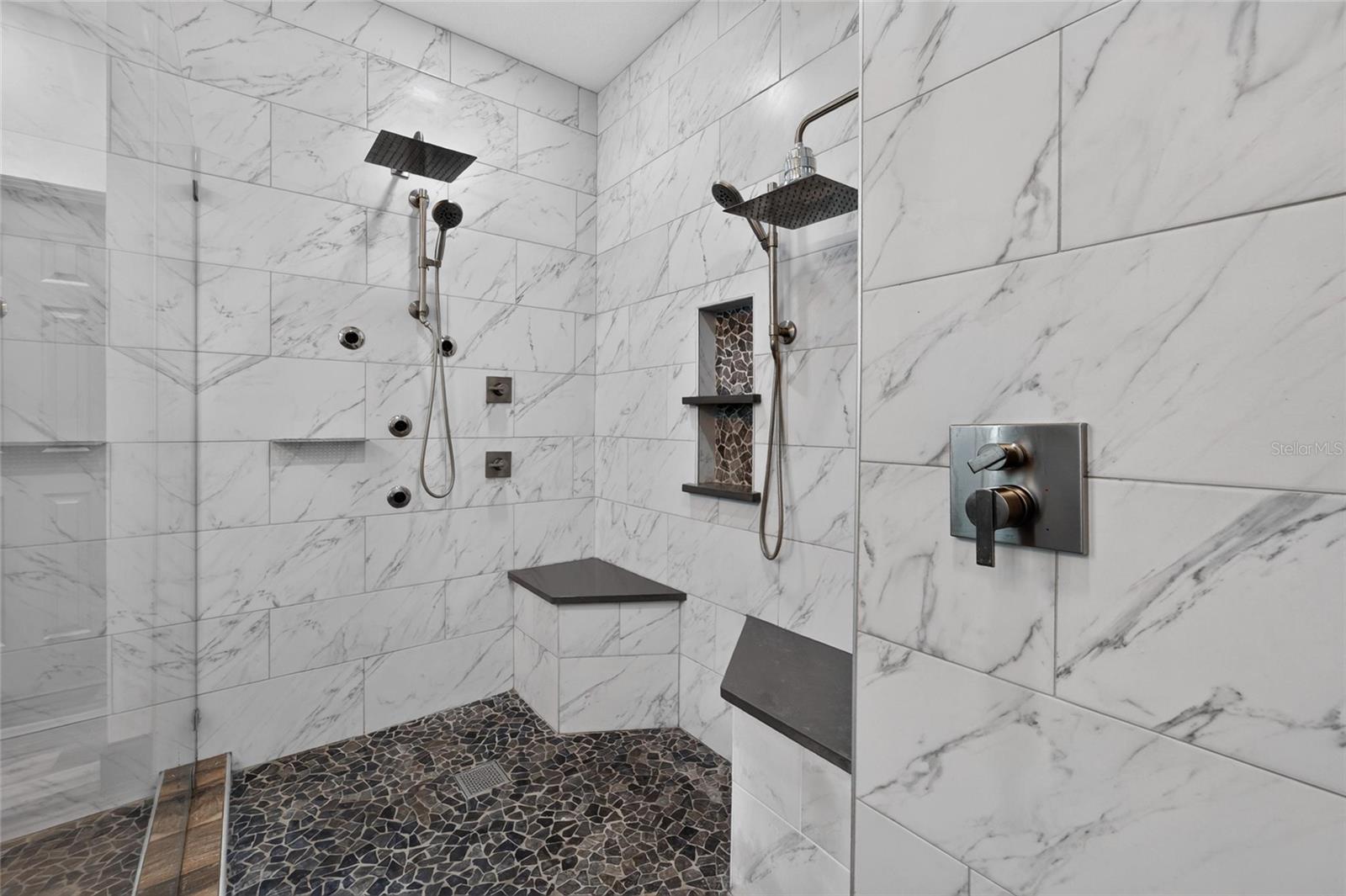 5318 GOLDEN ISLES DR — photo 5