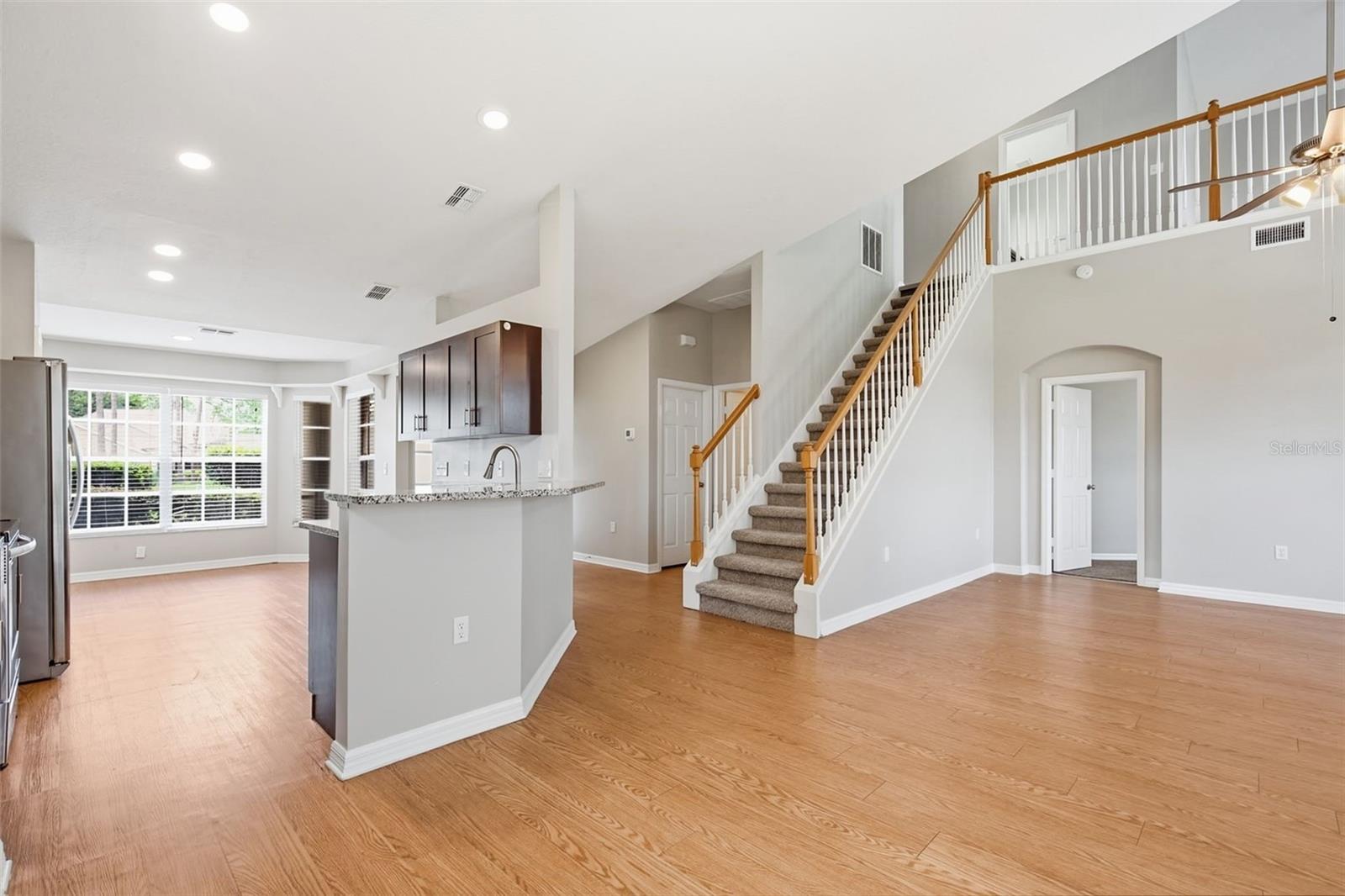 7444 MOORGATE CT — photo 5
