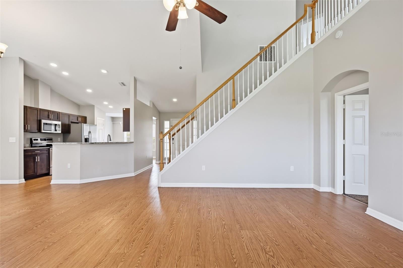 7444 MOORGATE CT — photo 6