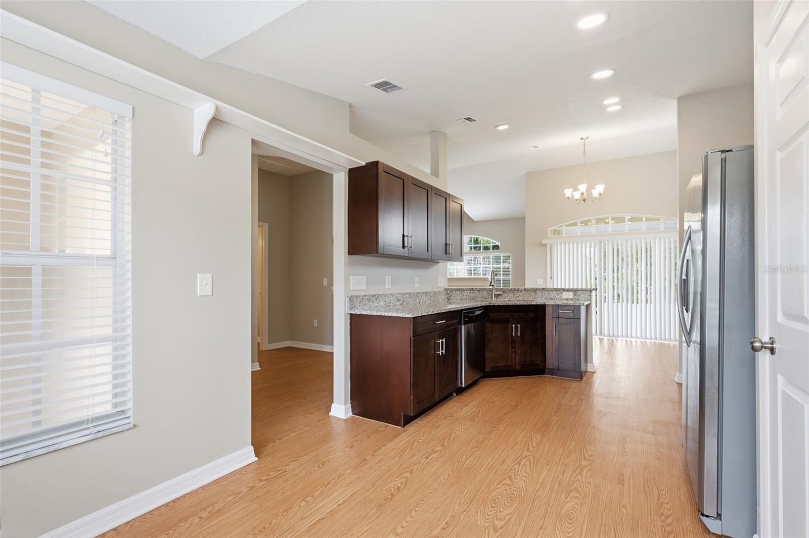 7444 MOORGATE CT — photo 12