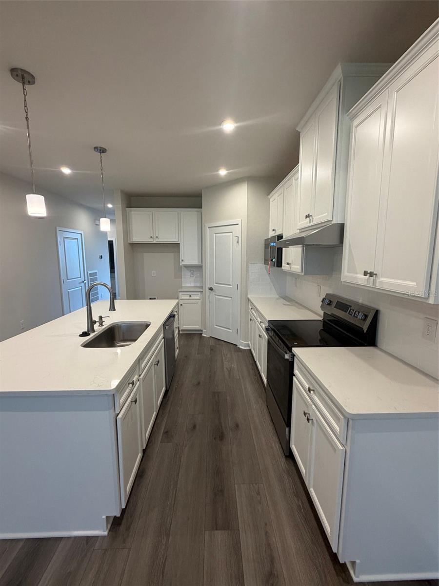 18716 HIGHLAND DEW ST — photo 5