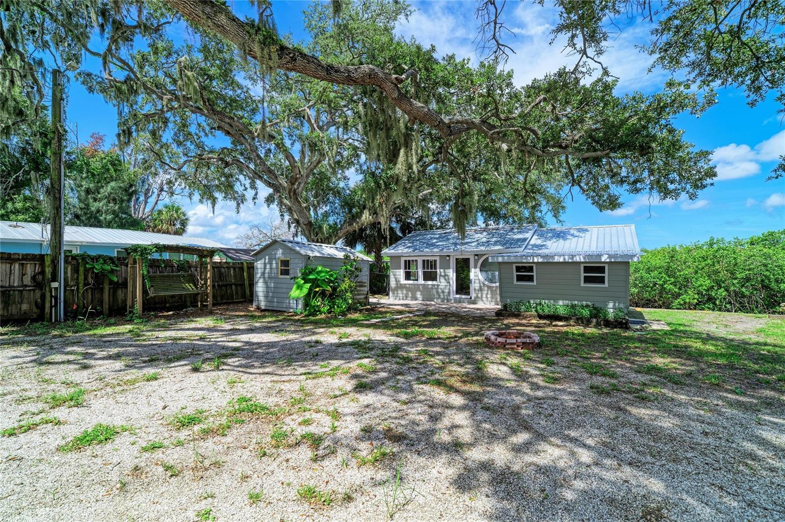 1609 SAFFOLD PARK DR — photo 9