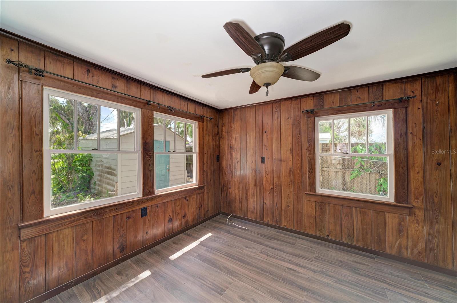 1609 SAFFOLD PARK DR — photo 25