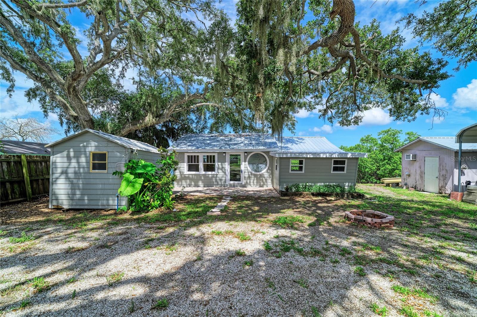 1609 SAFFOLD PARK DR — photo 10
