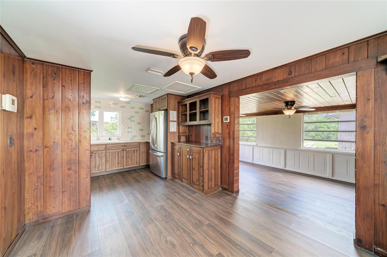 1609 SAFFOLD PARK DR — photo 15