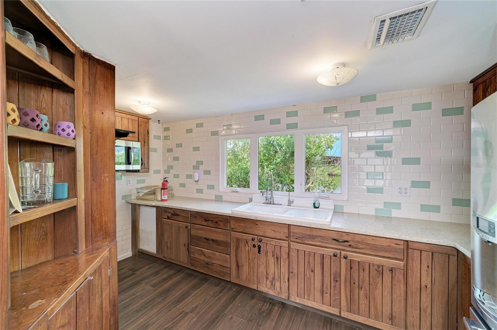 1609 SAFFOLD PARK DR — photo 17
