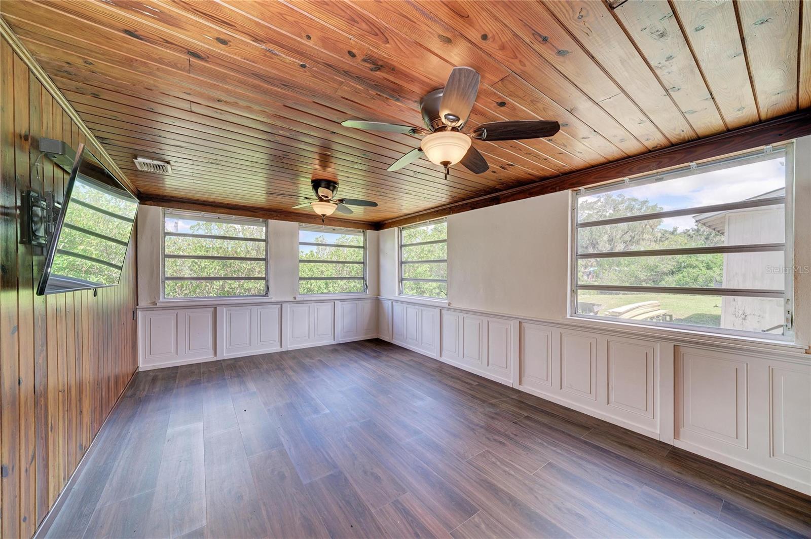 1609 SAFFOLD PARK DR — photo 21