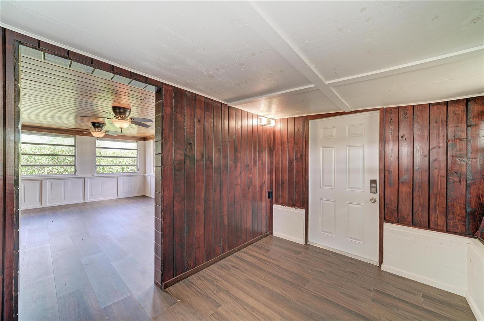 1609 SAFFOLD PARK DR — photo 30