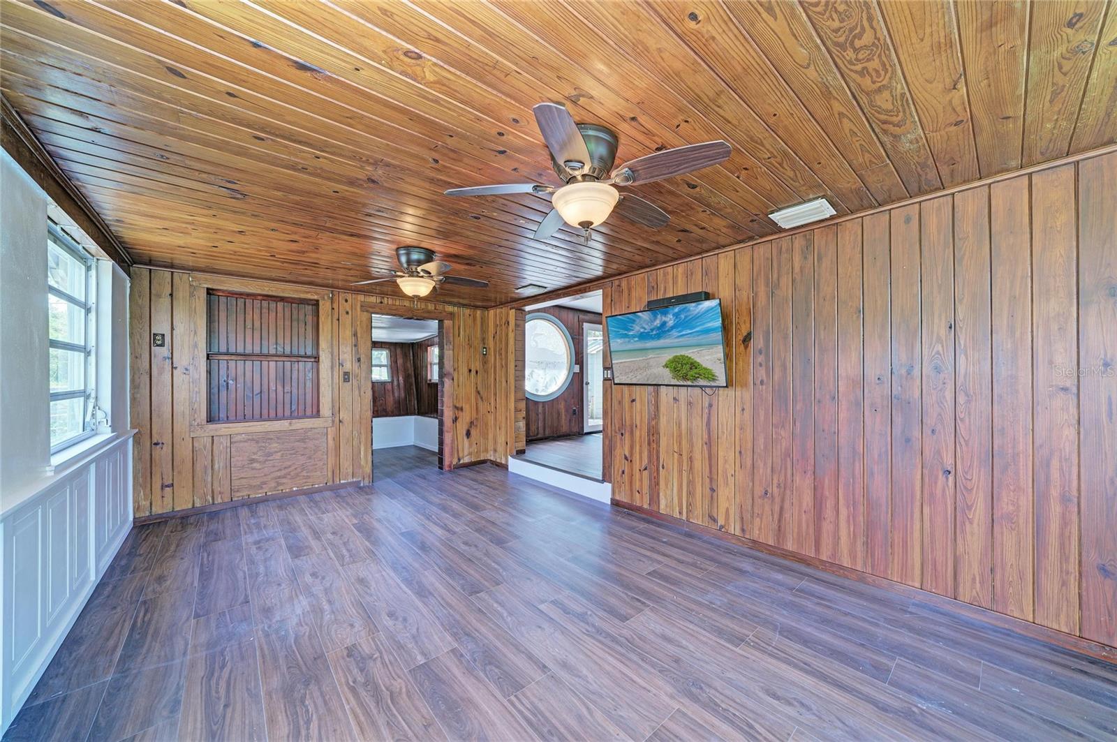 1609 SAFFOLD PARK DR — photo 23