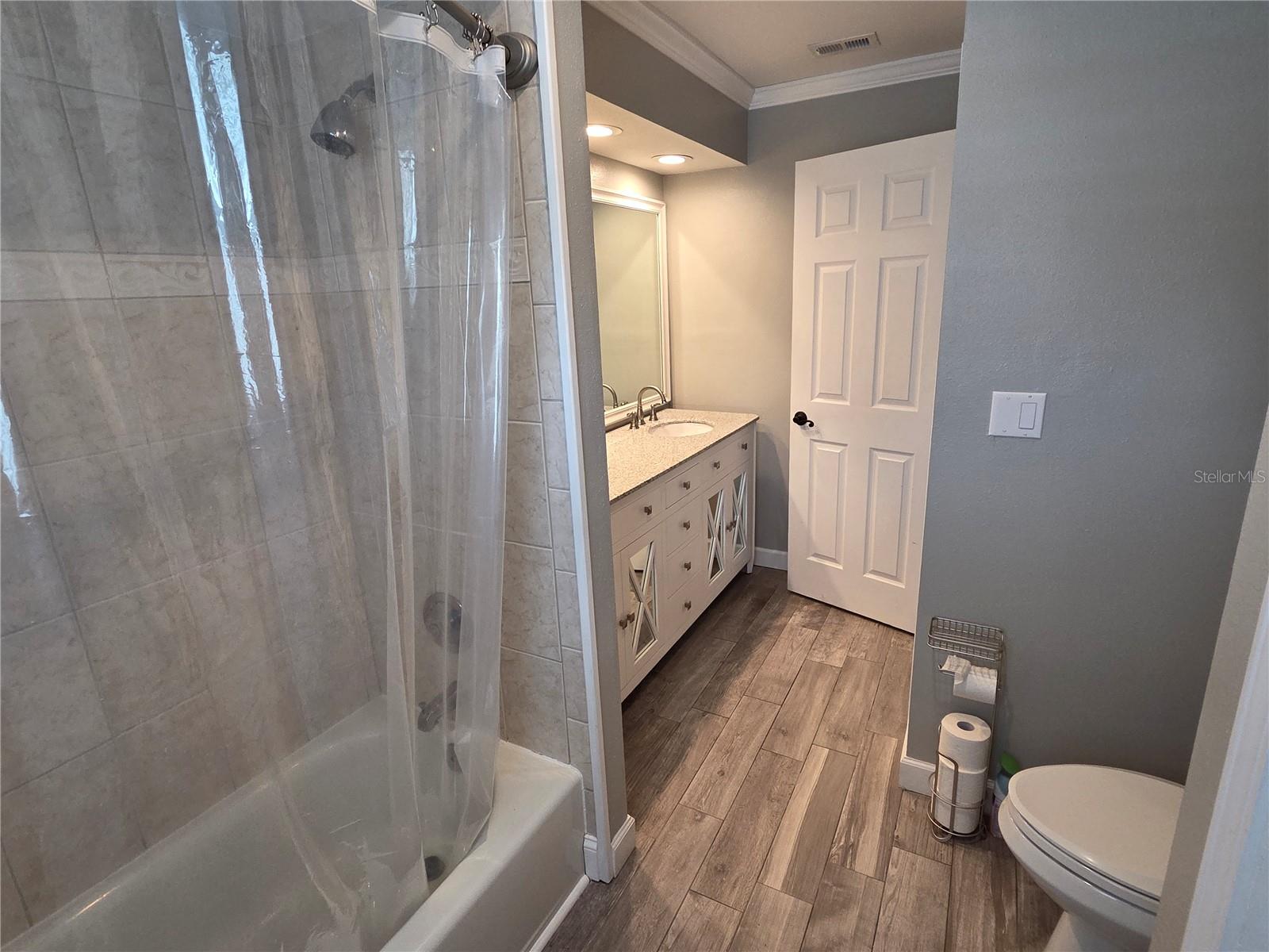 1033 ROSETREE LN — photo 18