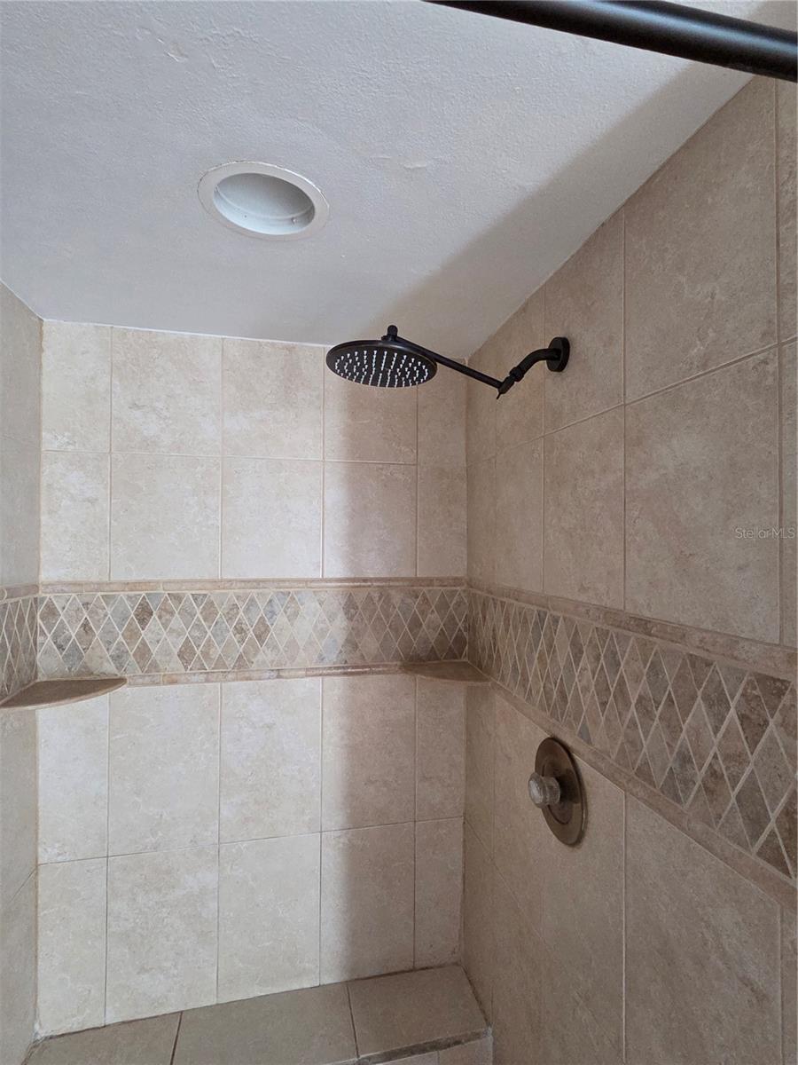 1033 ROSETREE LN — photo 33