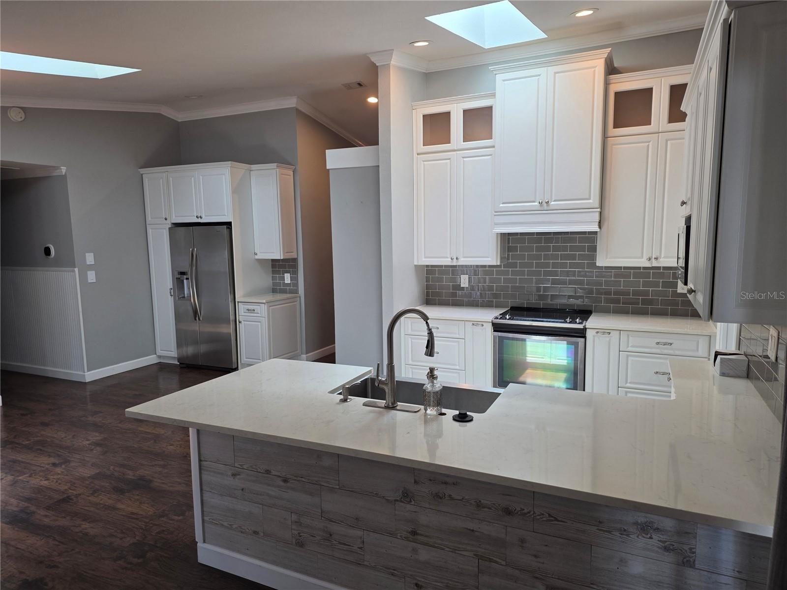 1033 ROSETREE LN — photo 8