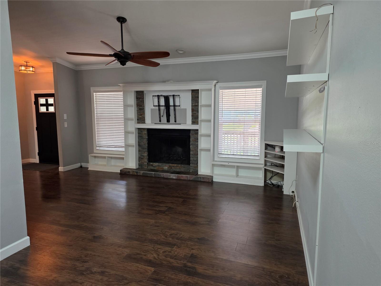 1033 ROSETREE LN — photo 3