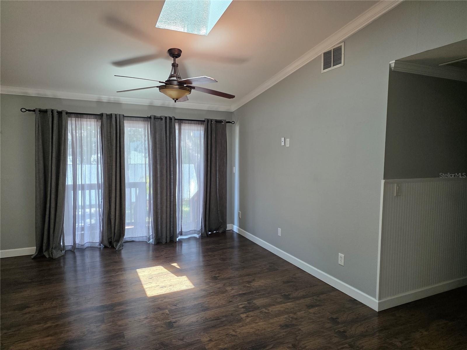 1033 ROSETREE LN — photo 12