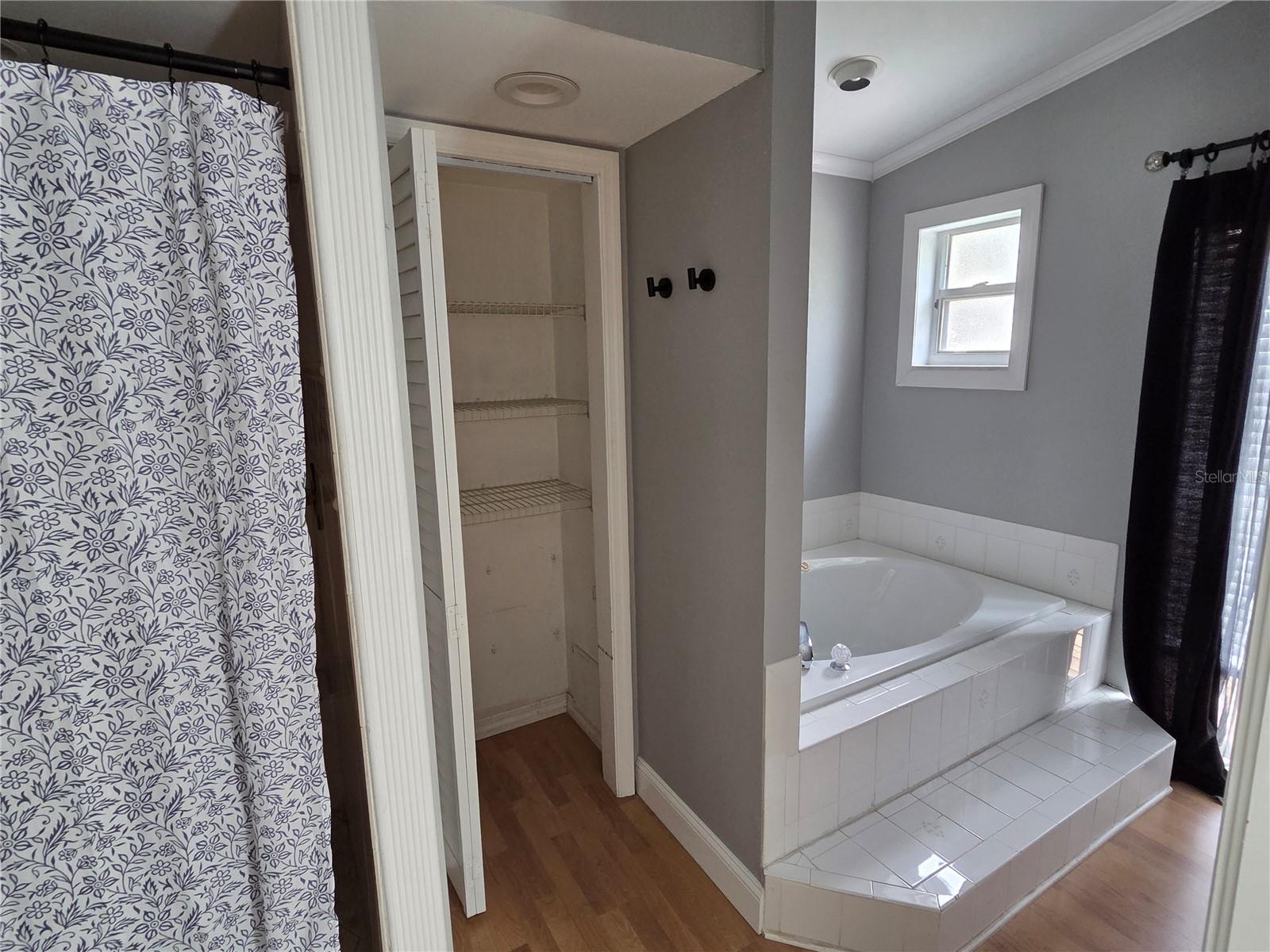 1033 ROSETREE LN — photo 30