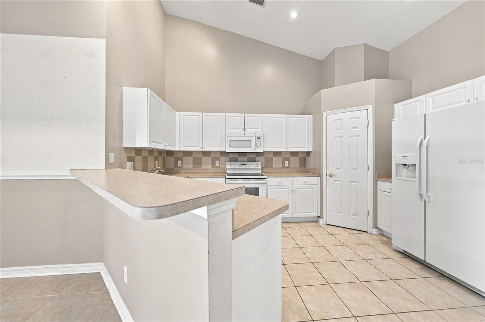 4214 FAIRWAY PL — photo 9