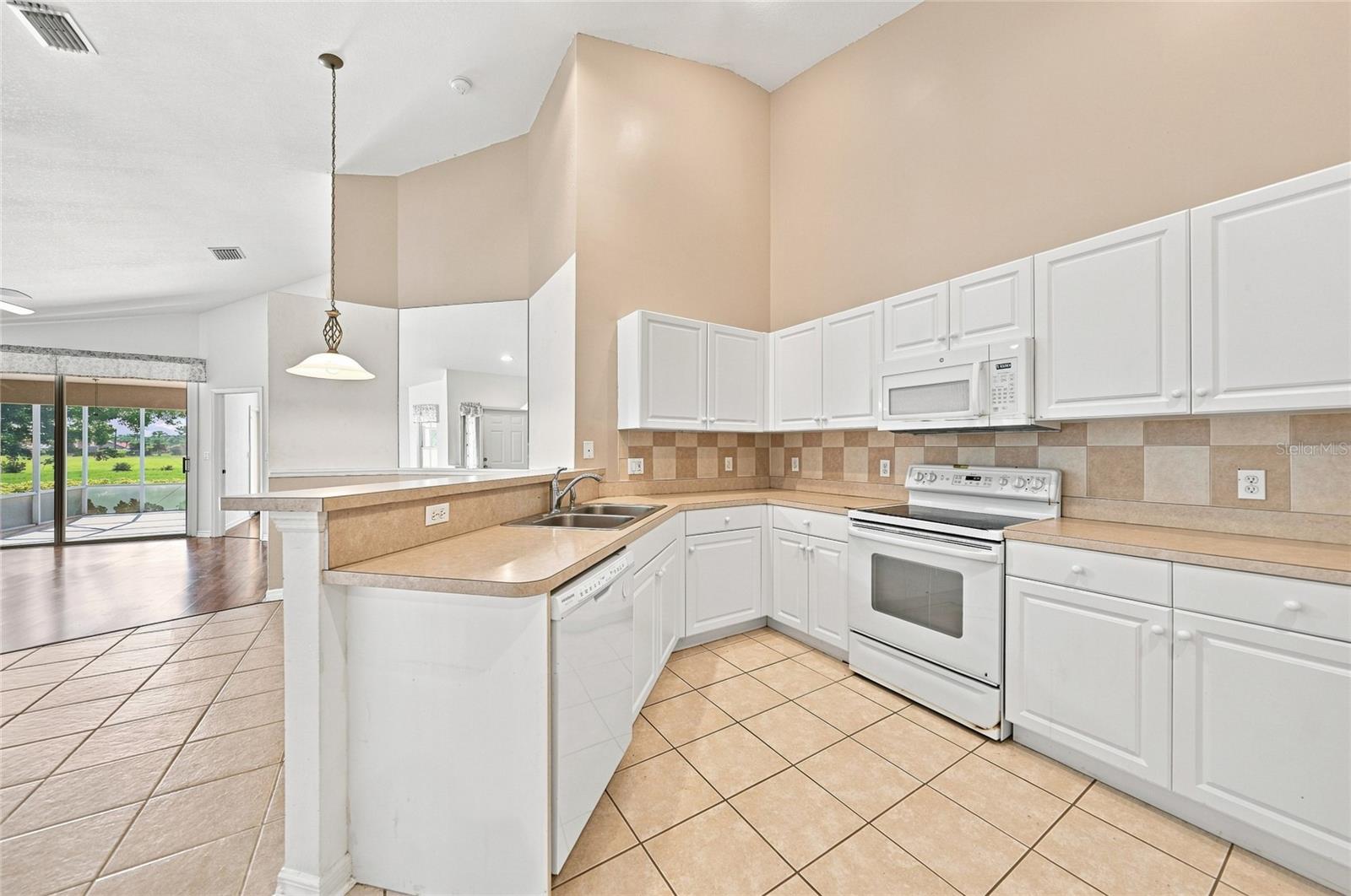 4214 FAIRWAY PL — photo 10