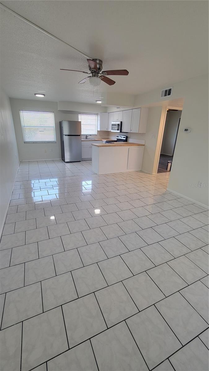 308 AVANDA CT #6 — photo 2