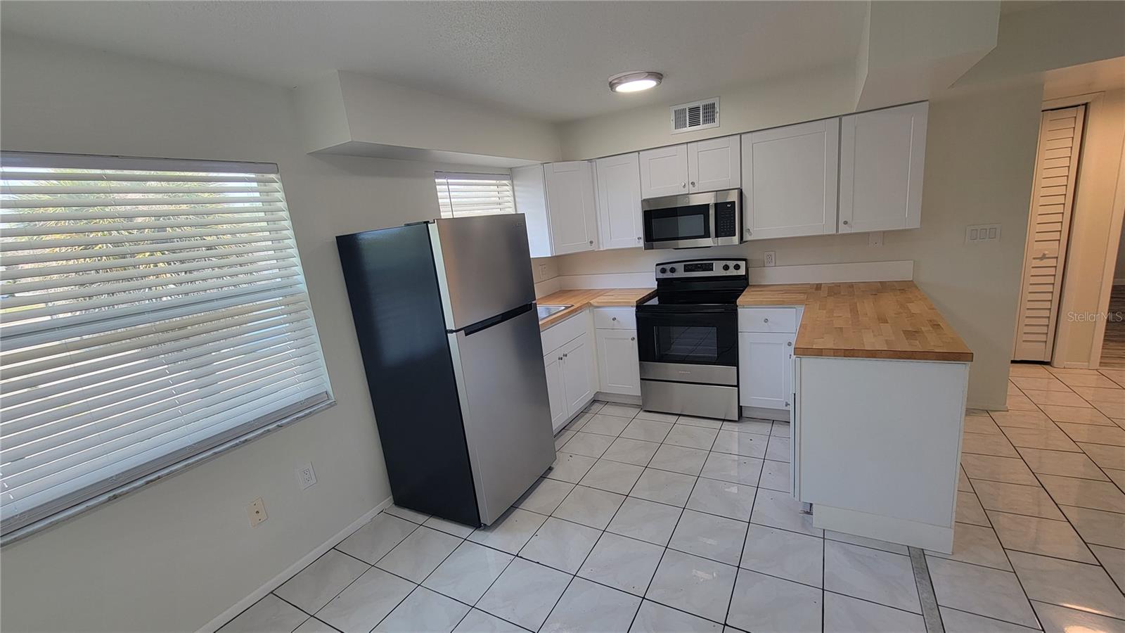 308 AVANDA CT #6 — photo 4