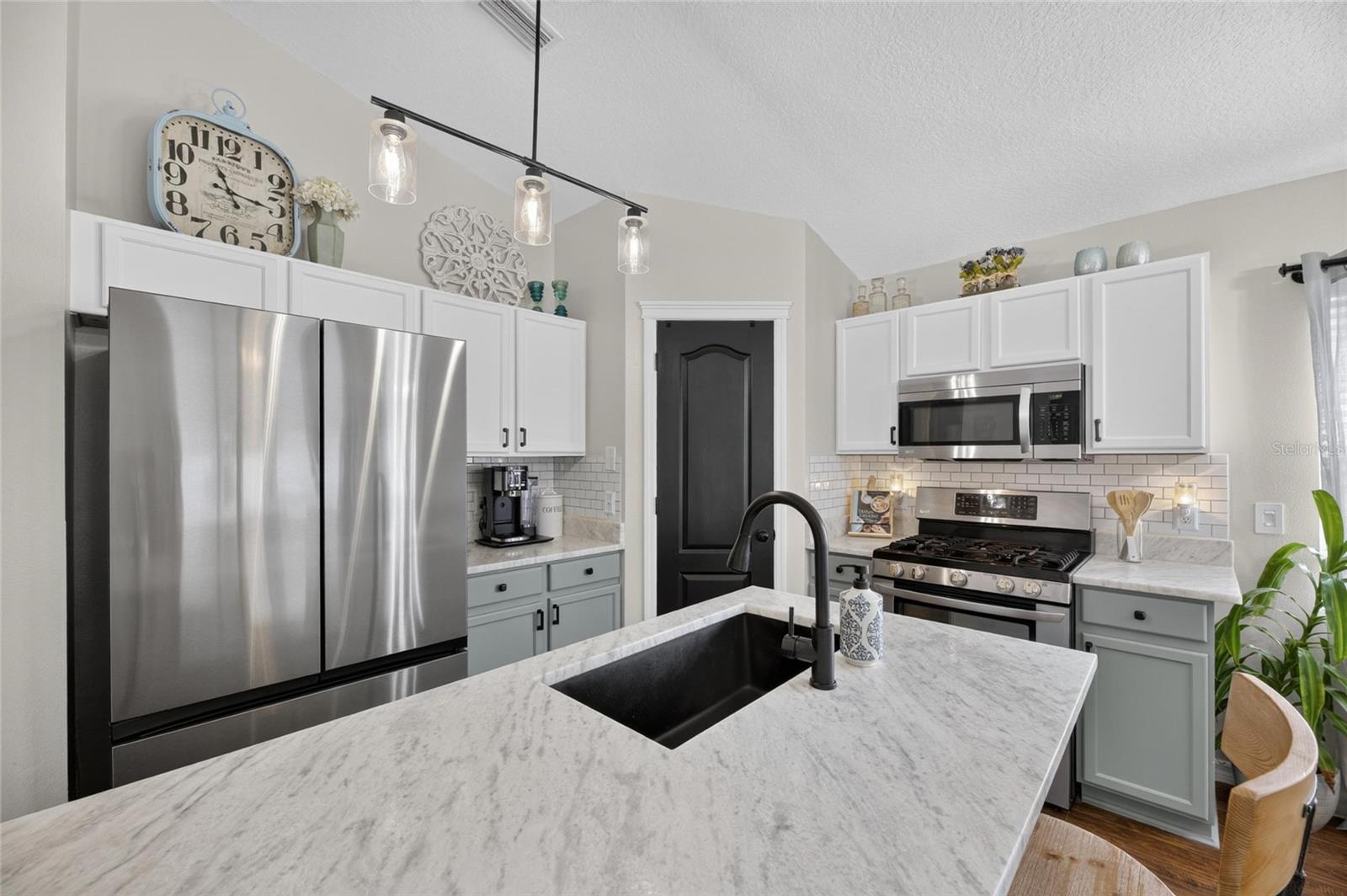 7629 DEVONBRIDGE GARDEN WAY — photo 20