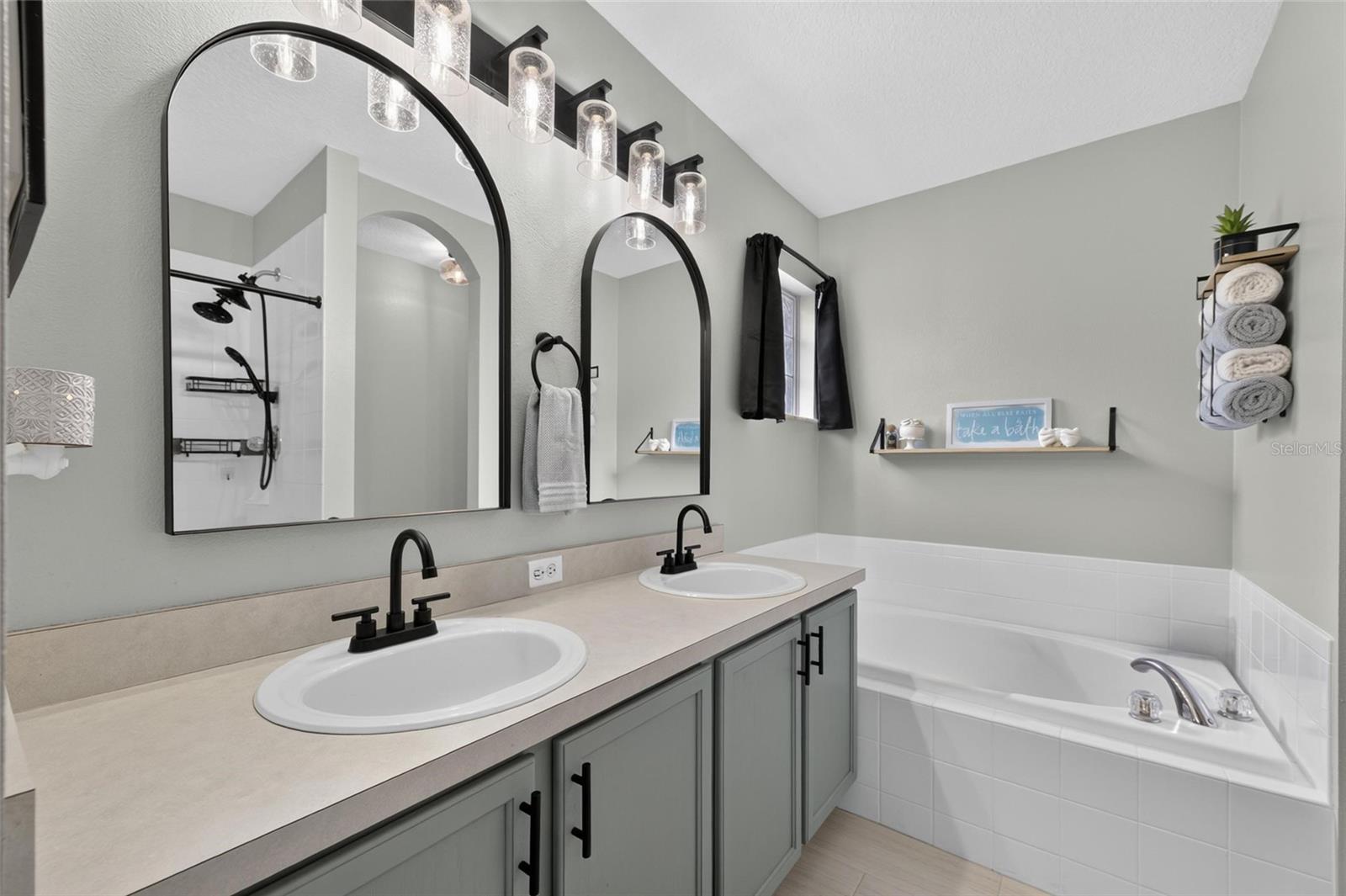7629 DEVONBRIDGE GARDEN WAY — photo 19