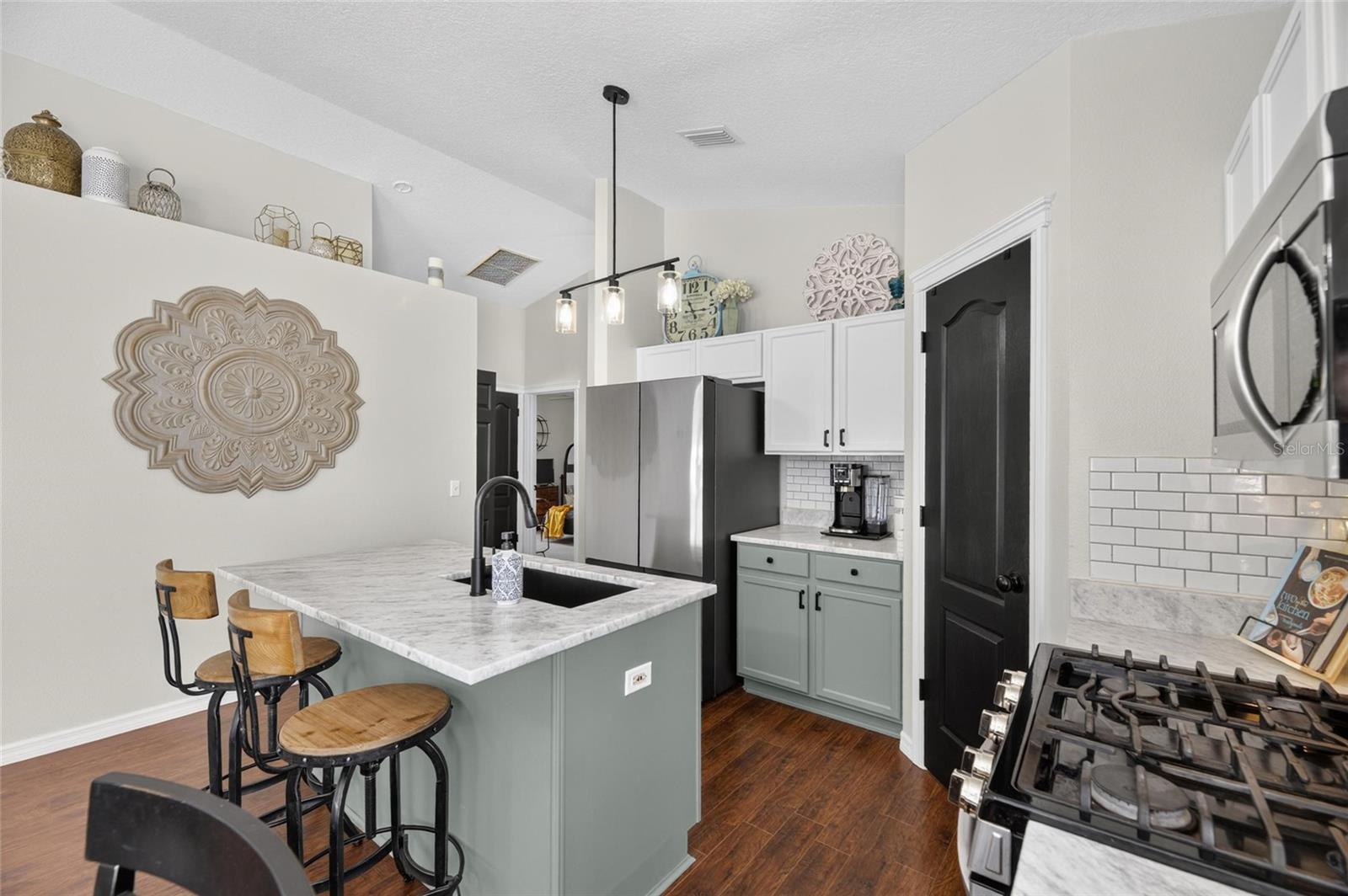 7629 DEVONBRIDGE GARDEN WAY — photo 26