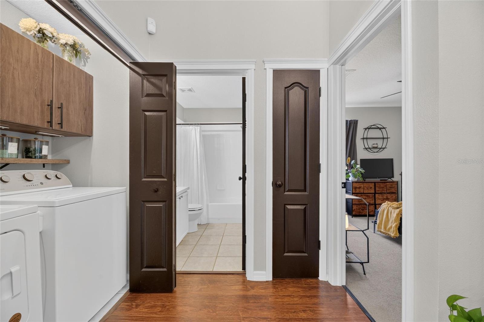 7629 DEVONBRIDGE GARDEN WAY — photo 37