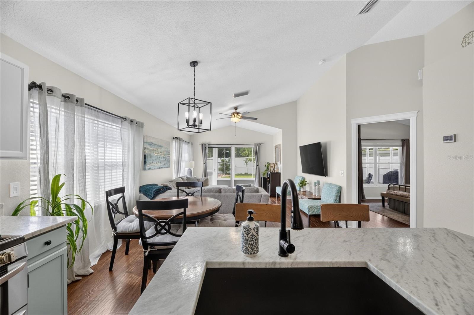 7629 DEVONBRIDGE GARDEN WAY — photo 24