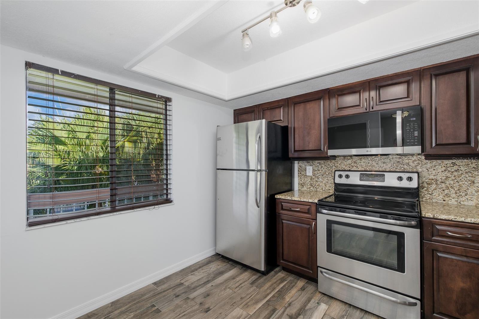 160 LAKEVIEW WAY #160 — photo 13