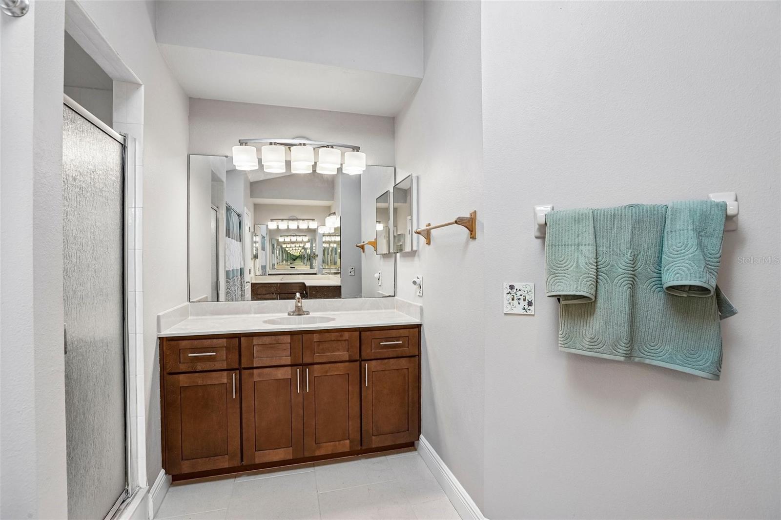 1424 DUMONT DR — photo 22