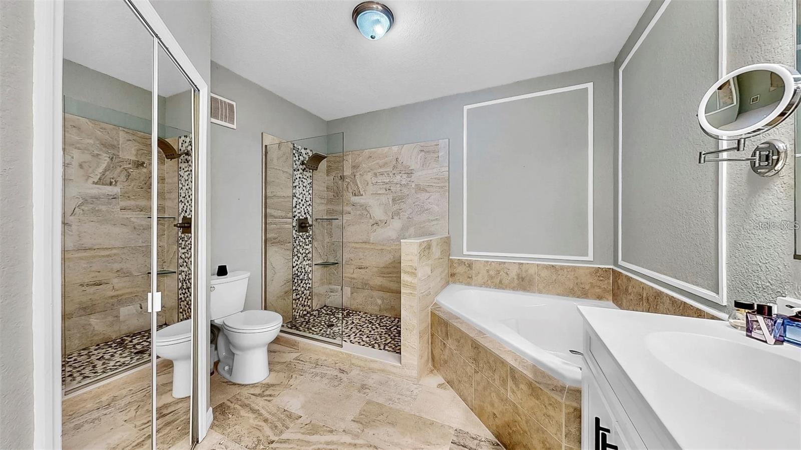 2773 VIA CIPRIANI #1330B — photo 18