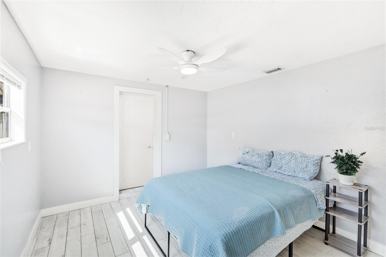 5320 MOELLER AVE — photo 17