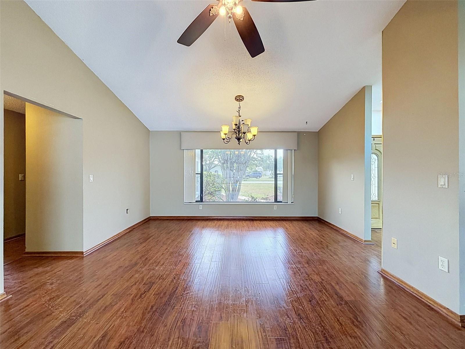 13241 HILLWOOD CIR — photo 13